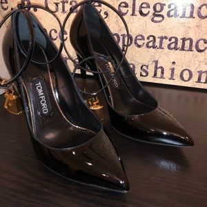Tom Ford Classic Lock Pumps